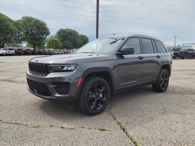 2023 Jeep Grand Cherokee Altitude