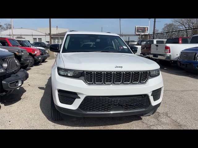 2023 Jeep Grand Cherokee Laredo