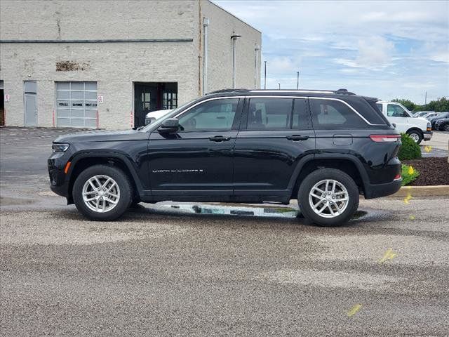 2023 Jeep Grand Cherokee Laredo