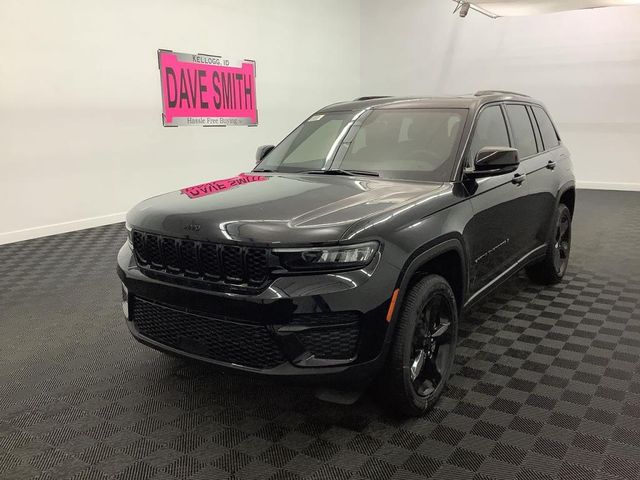 2023 Jeep Grand Cherokee Altitude