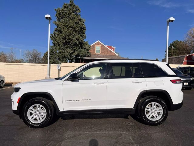 2023 Jeep Grand Cherokee Laredo