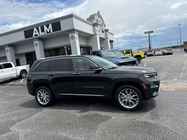 2023 Jeep Grand Cherokee Summit