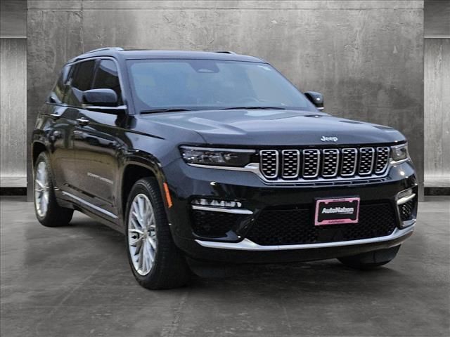 2023 Jeep Grand Cherokee Summit