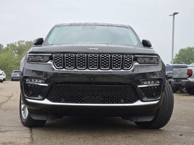 2023 Jeep Grand Cherokee Summit