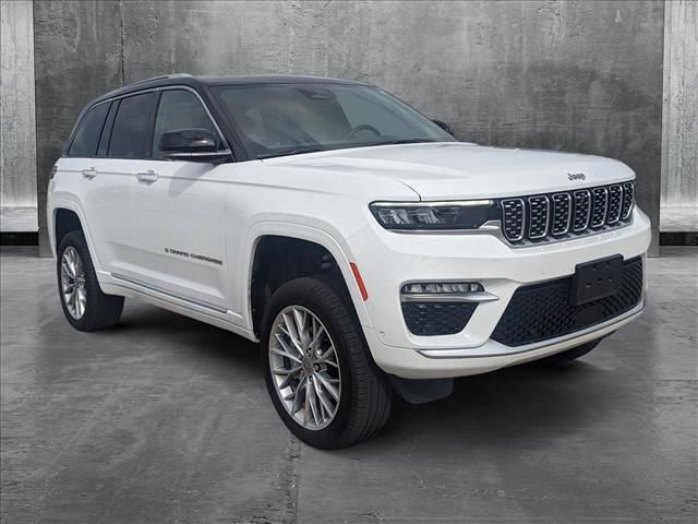 2023 Jeep Grand Cherokee Summit