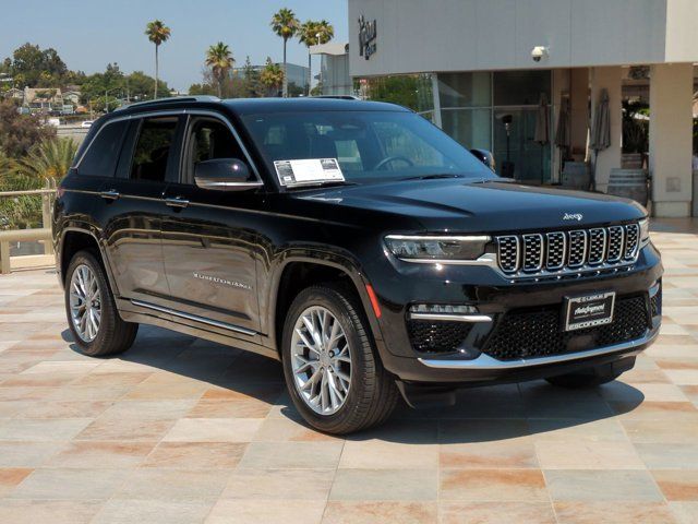 2023 Jeep Grand Cherokee Summit