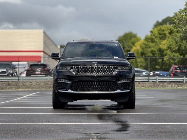 2023 Jeep Grand Cherokee Summit