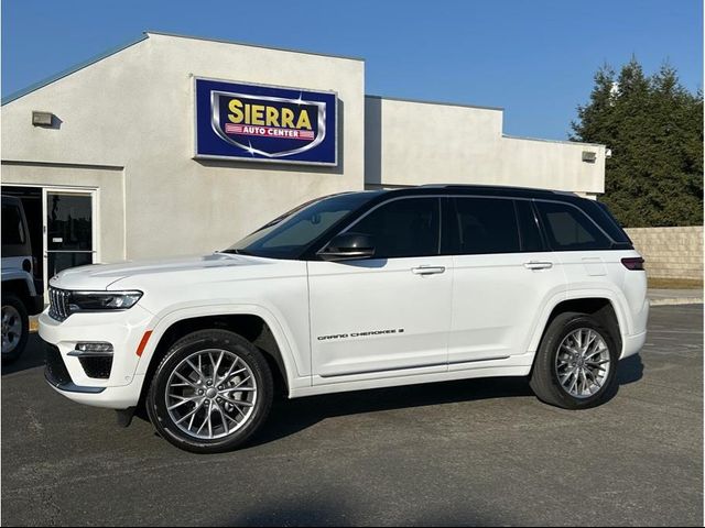 2023 Jeep Grand Cherokee Summit