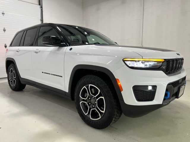 2023 Jeep Grand Cherokee 4xe Trailhawk