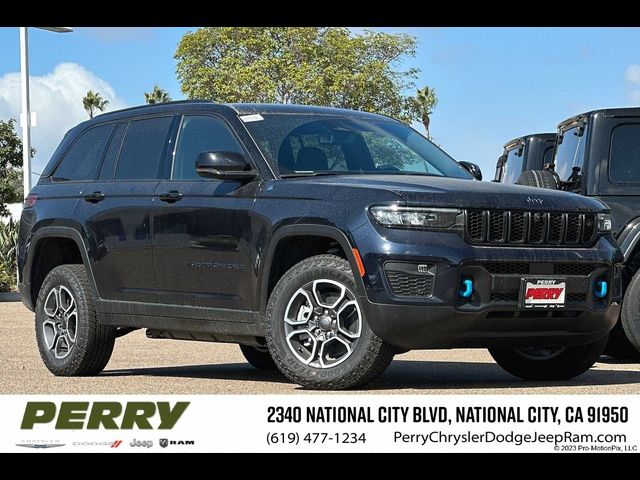 2023 Jeep Grand Cherokee 4xe Trailhawk