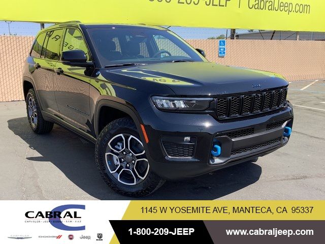 2023 Jeep Grand Cherokee 4xe Trailhawk