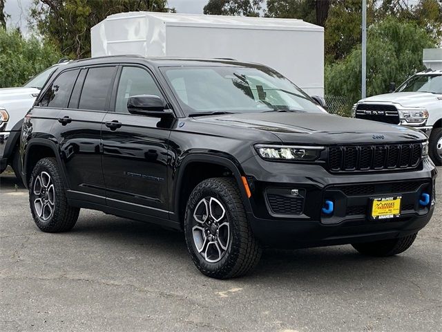 2023 Jeep Grand Cherokee 4xe Trailhawk