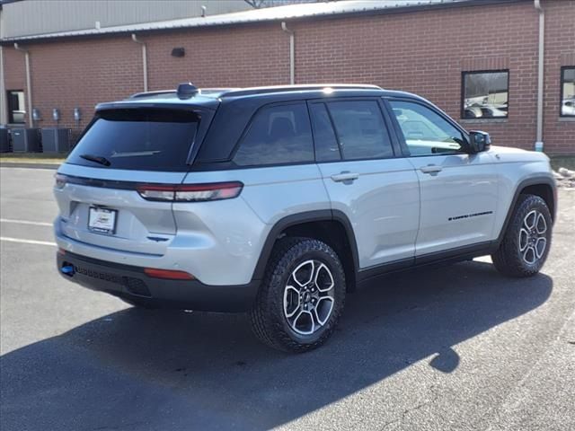 2023 Jeep Grand Cherokee 4xe Trailhawk