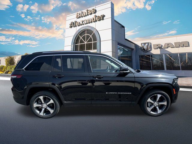 2023 Jeep Grand Cherokee 4xe Base