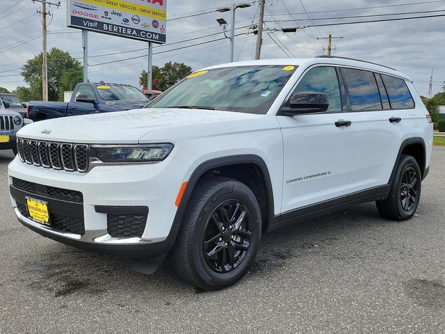 2023 Jeep Grand Cherokee L Laredo