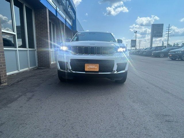 2023 Jeep Grand Cherokee L Laredo