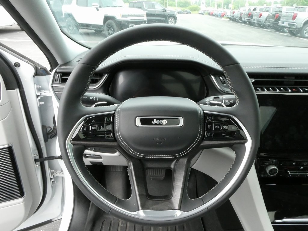 オオウチ⭐︎ Used 2023 Jeep Grand Cherokee L Overland For Sale in