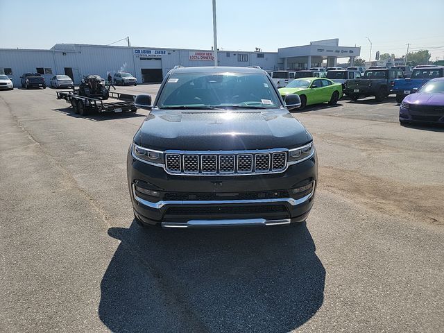 2023 Jeep Grand Wagoneer Base