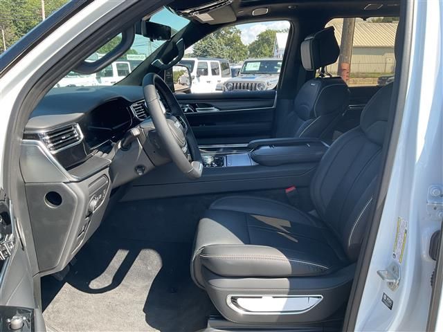 2023 Jeep Grand Wagoneer Series II Obsidian