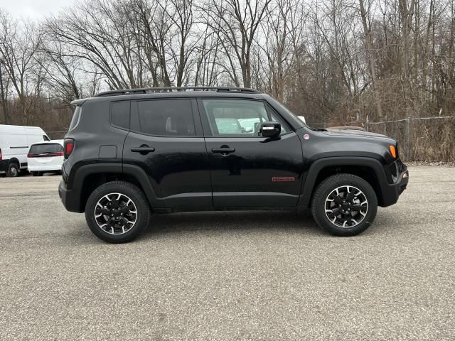 2023 Jeep Renegade Trailhawk