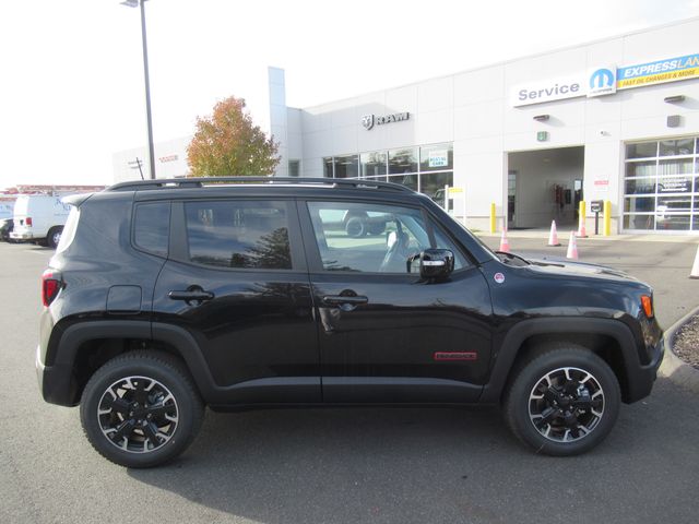 2023 Jeep Renegade Trailhawk