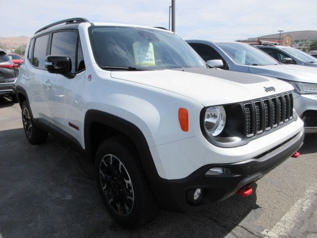 2023 Jeep Renegade Trailhawk