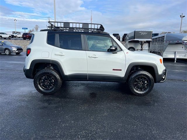 2023 Jeep Renegade Trailhawk