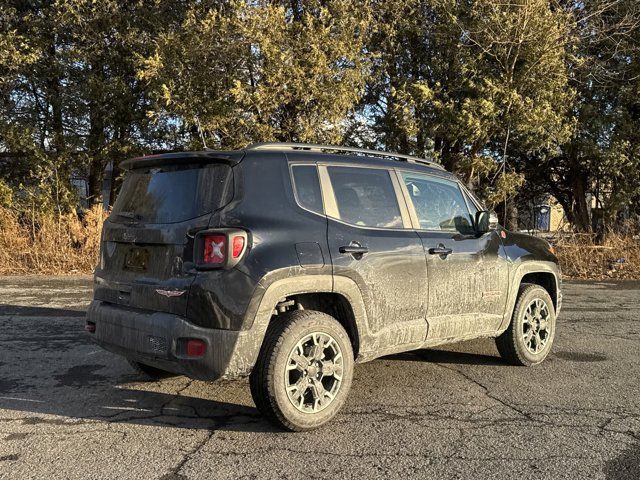 2023 Jeep Renegade Trailhawk