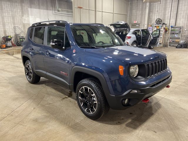 2023 Jeep Renegade Trailhawk