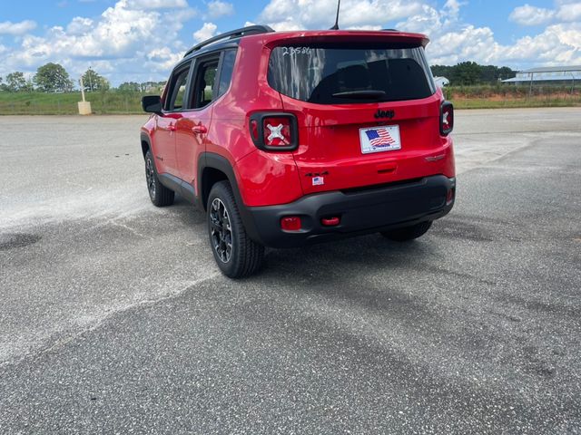 2023 Jeep Renegade Trailhawk