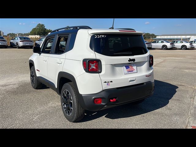 2023 Jeep Renegade Trailhawk