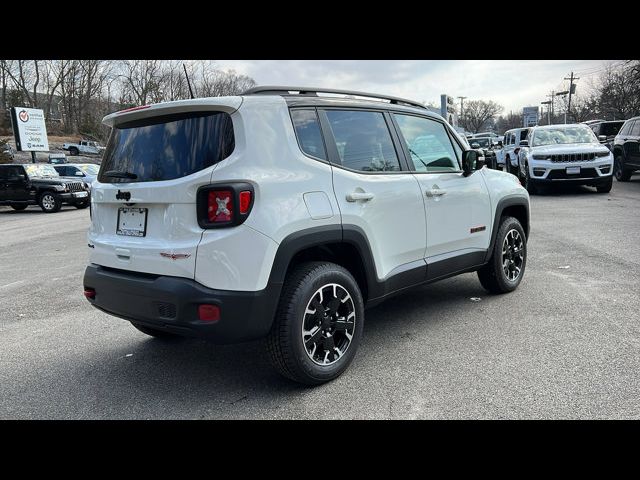 2023 Jeep Renegade Trailhawk