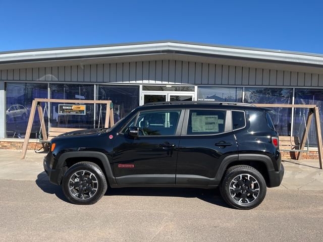 2023 Jeep Renegade Trailhawk