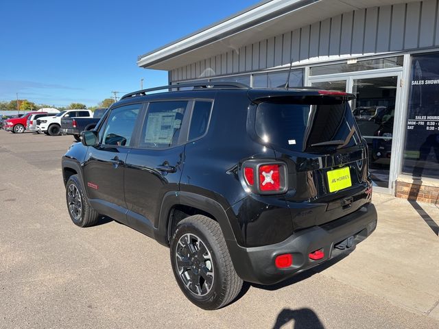 2023 Jeep Renegade Trailhawk