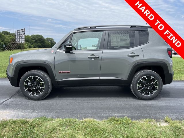 2023 Jeep Renegade Trailhawk