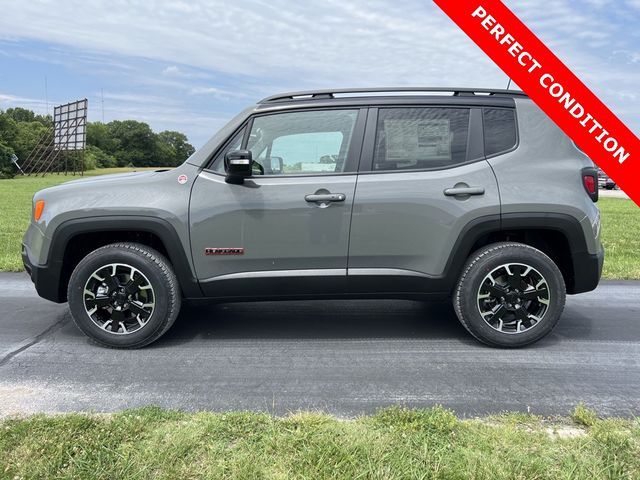 2023 Jeep Renegade Trailhawk