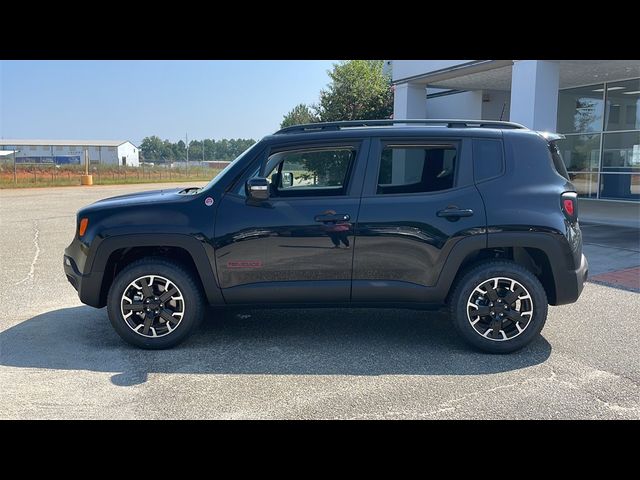 2023 Jeep Renegade Trailhawk