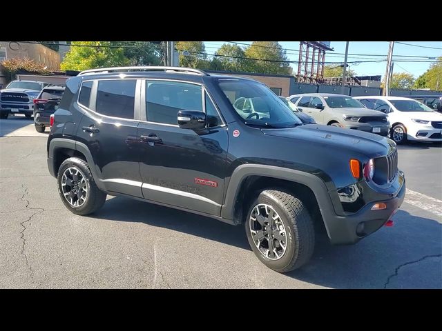 2023 Jeep Renegade Trailhawk