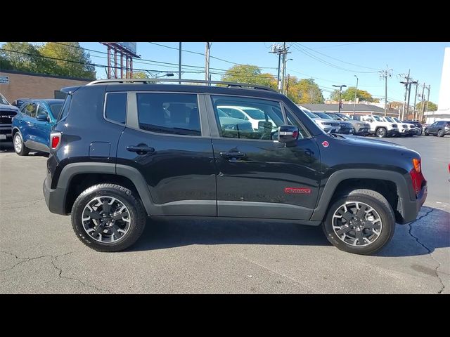 2023 Jeep Renegade Trailhawk