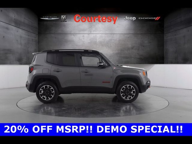 2023 Jeep Renegade Trailhawk