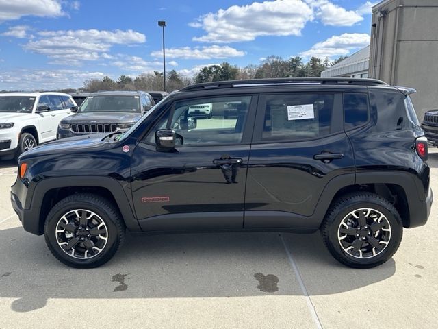 2023 Jeep Renegade Trailhawk