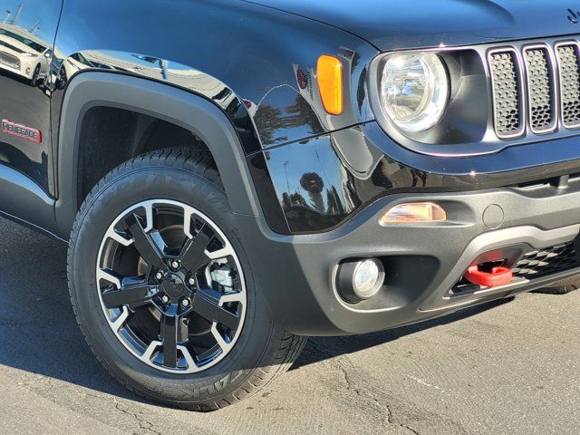 2023 Jeep Renegade Trailhawk