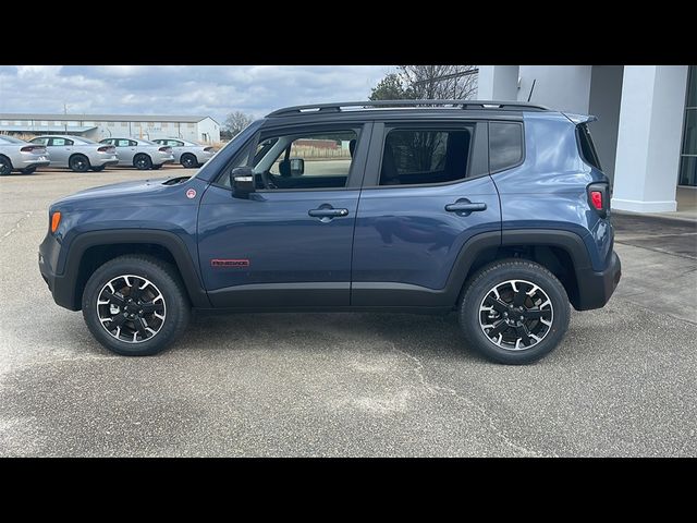 2023 Jeep Renegade Trailhawk