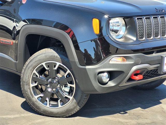 2023 Jeep Renegade Trailhawk