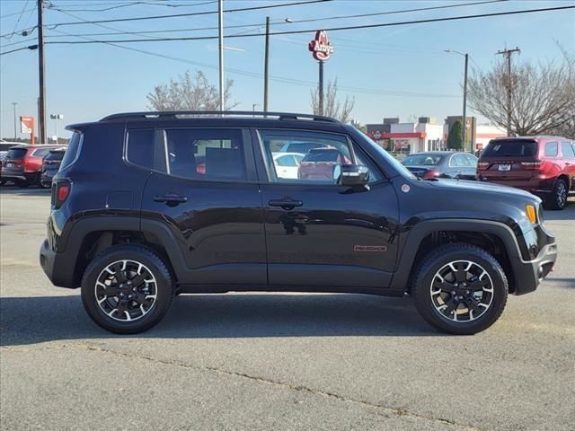 2023 Jeep Renegade Trailhawk