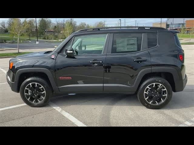 2023 Jeep Renegade Trailhawk