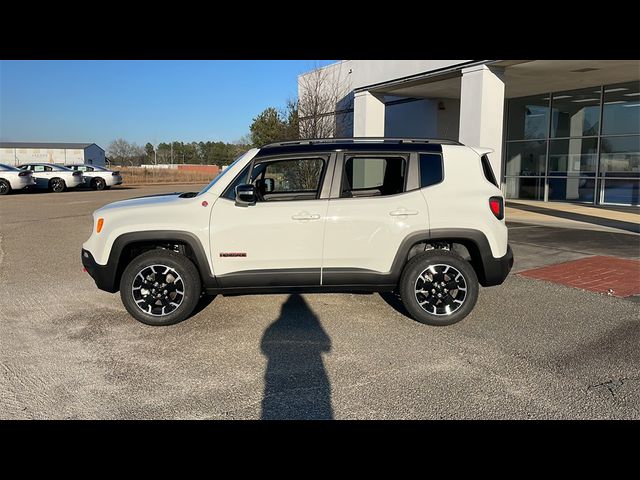 2023 Jeep Renegade Trailhawk