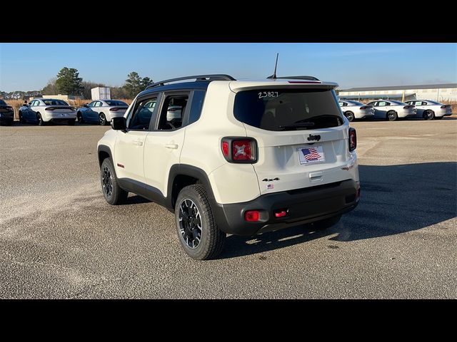 2023 Jeep Renegade Trailhawk