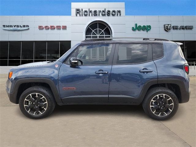 2023 Jeep Renegade Trailhawk