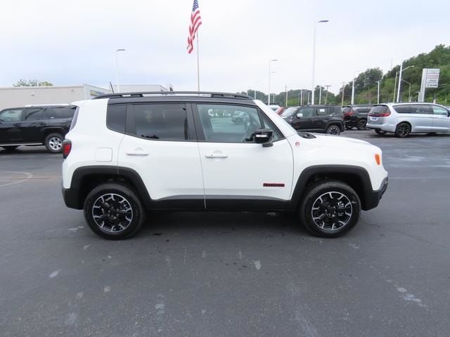 2023 Jeep Renegade Trailhawk